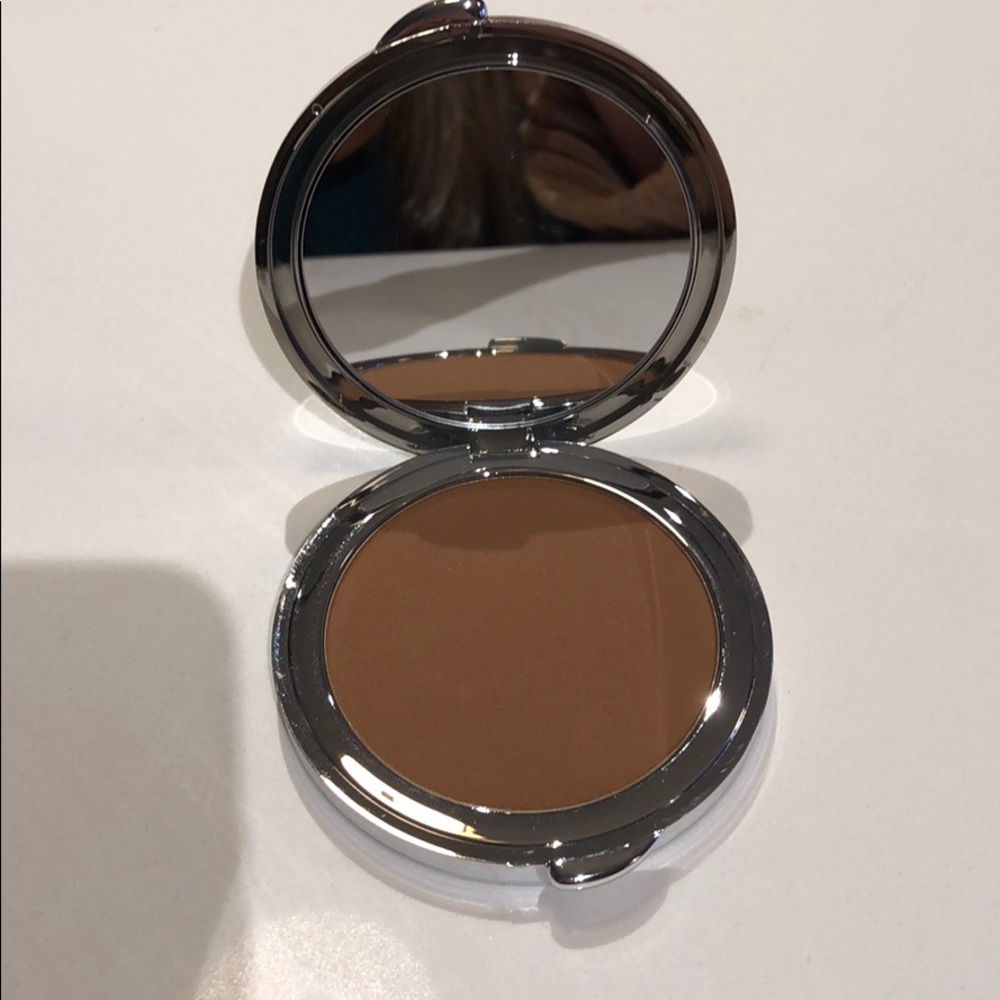 LA BELLA DONNA MINERAL FOUNDATION